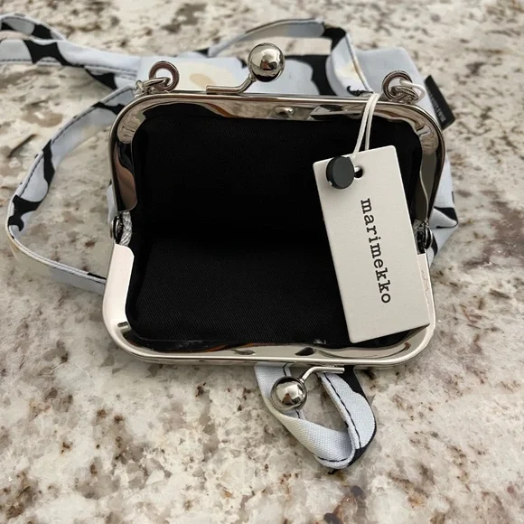 Marimekko Ainikki Mini Unikko Light Blue/Black Purse ~ Shoulder/Crossbody - Picture 4 of 6